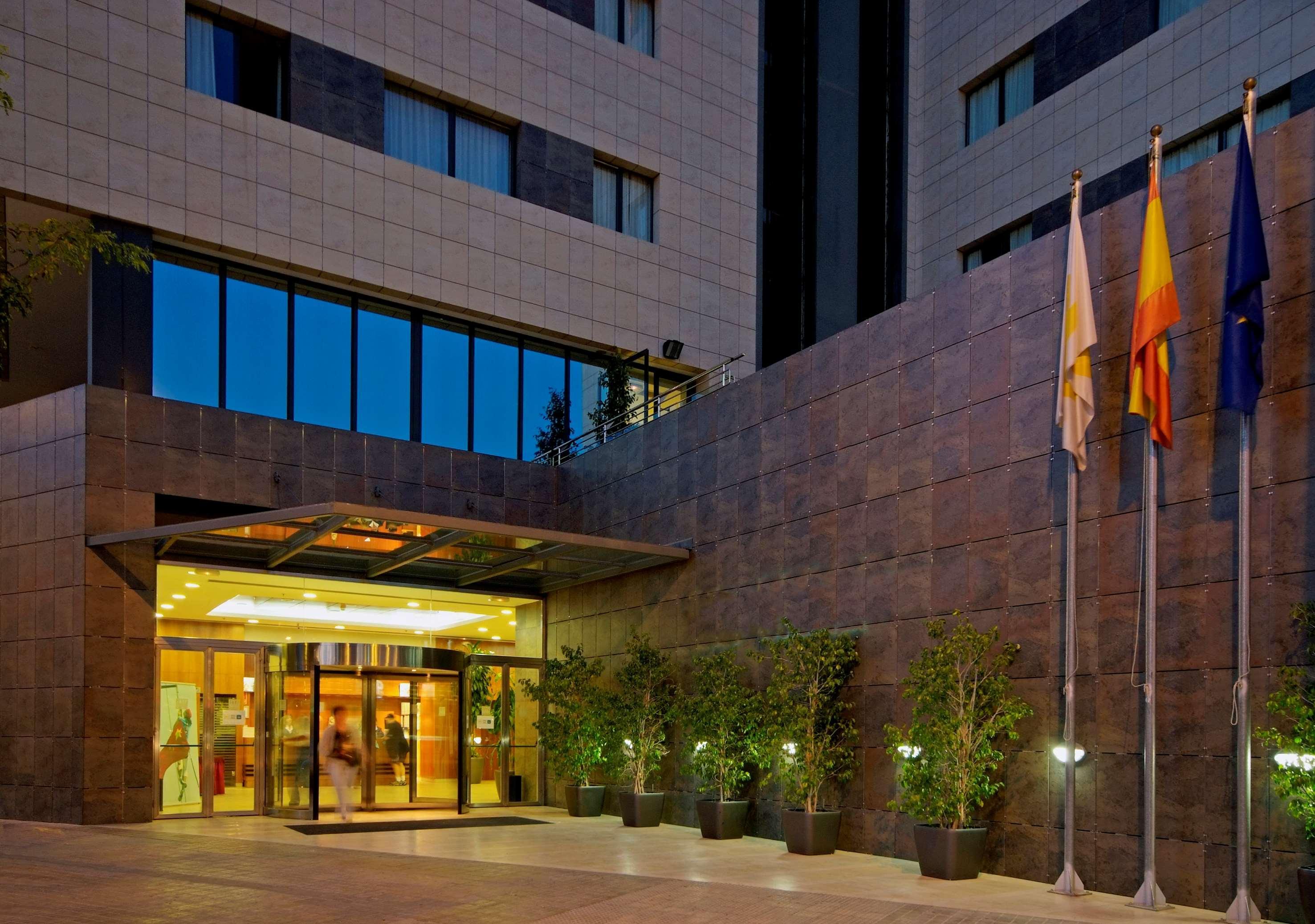 Innside By Melia Valencia Oceanic Bagian luar foto