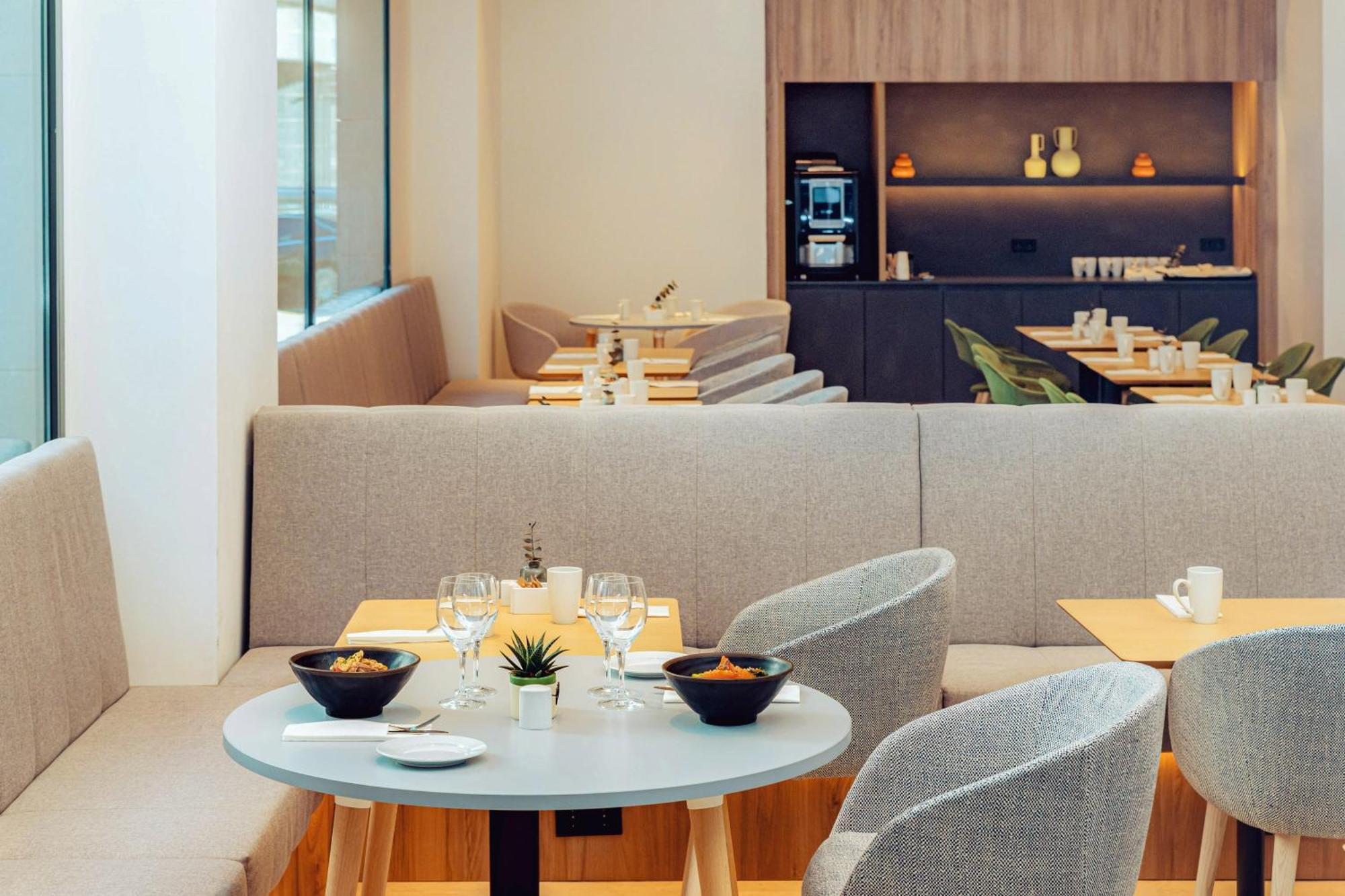 Innside By Melia Valencia Oceanic Bagian luar foto