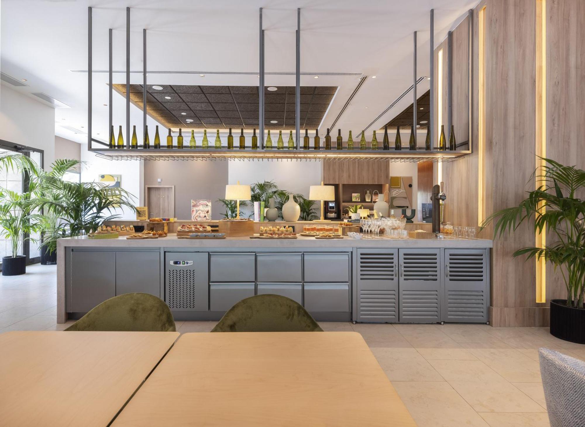 Innside By Melia Valencia Oceanic Bagian luar foto
