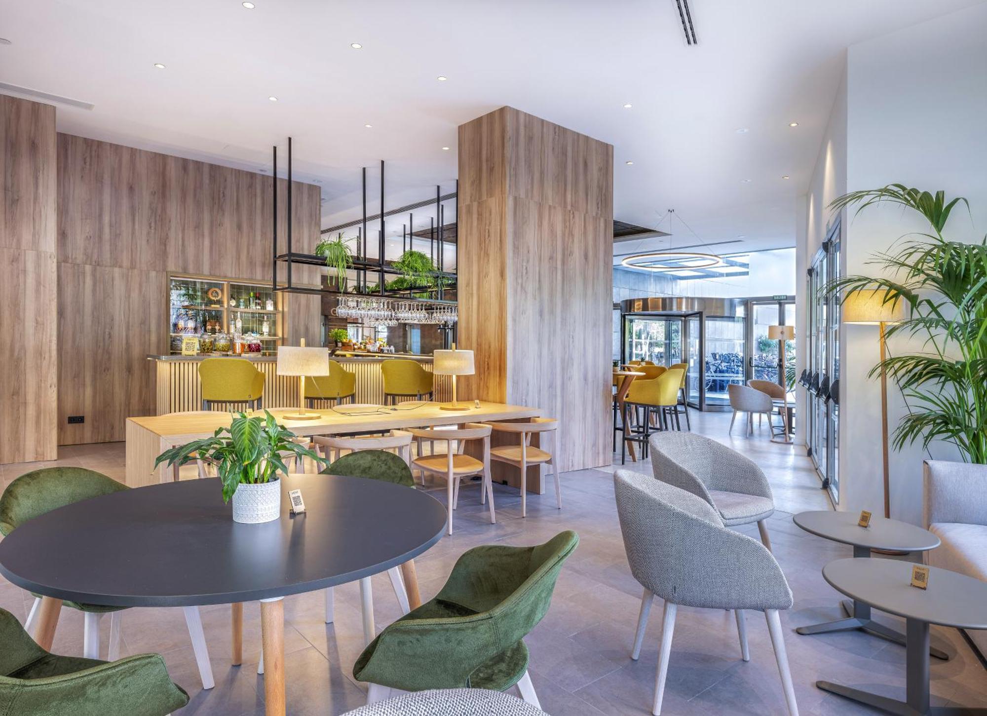 Innside By Melia Valencia Oceanic Bagian luar foto