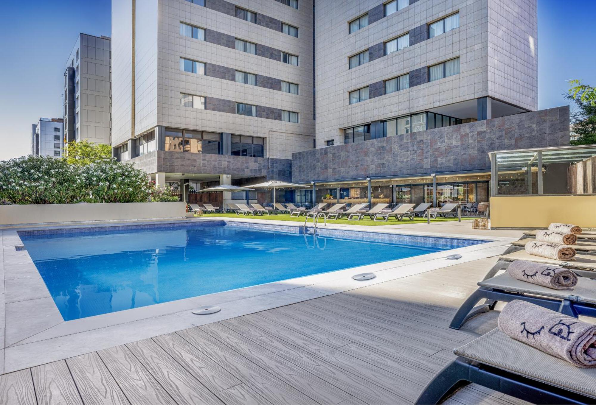 Innside By Melia Valencia Oceanic Bagian luar foto