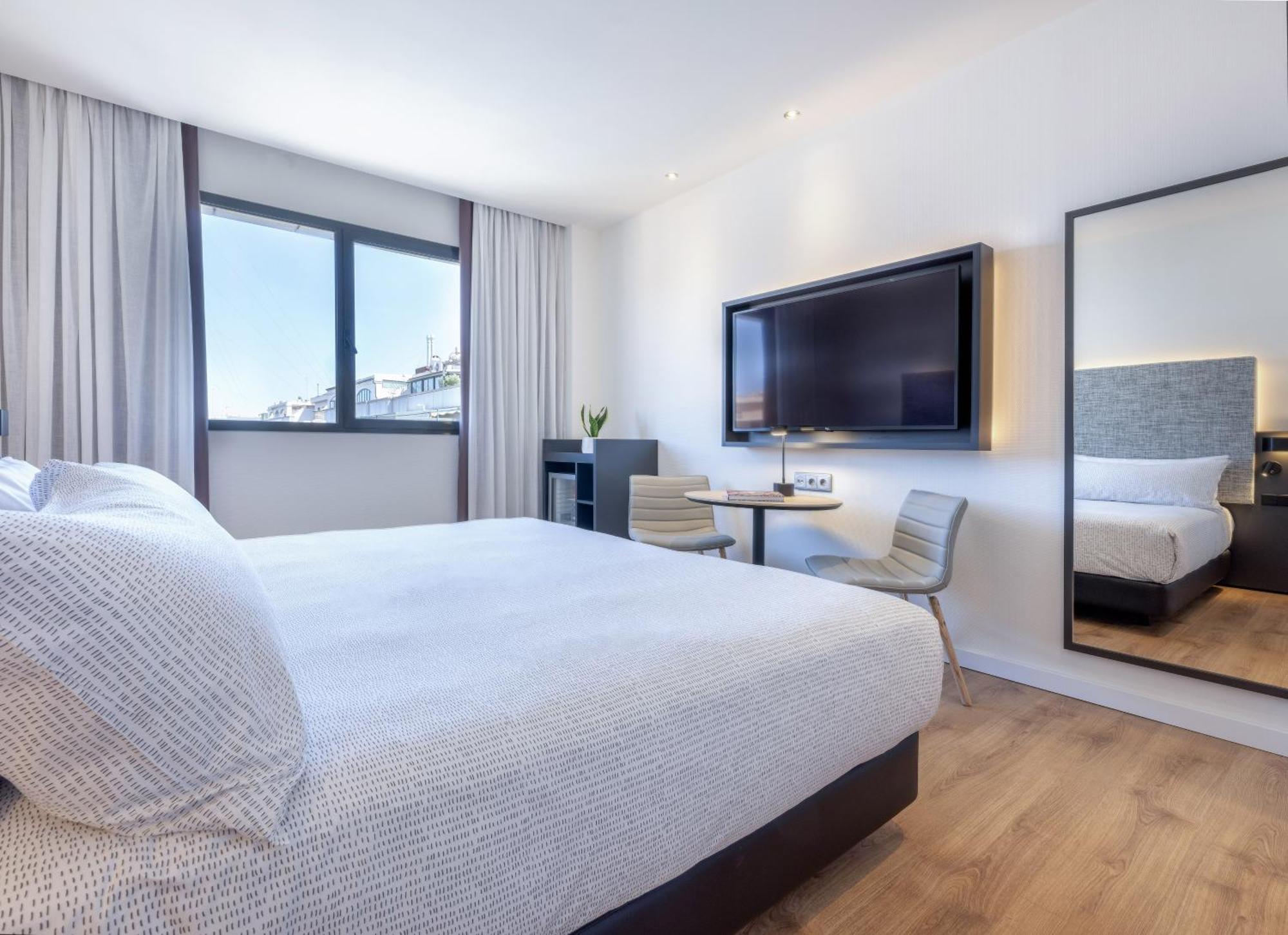 Innside By Melia Valencia Oceanic Bagian luar foto